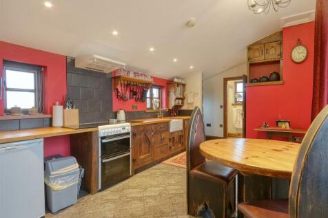 The Keep - Dining Kitchen