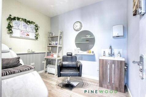 BEAUTY ROOM