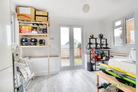 GARDEN/SUN ROOM/UTILITY