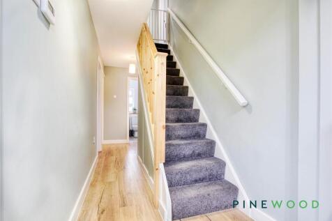 HALLWAY / STAIRS
