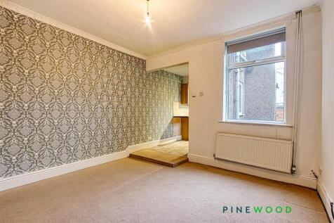 RECEPTION/DINING ROOM