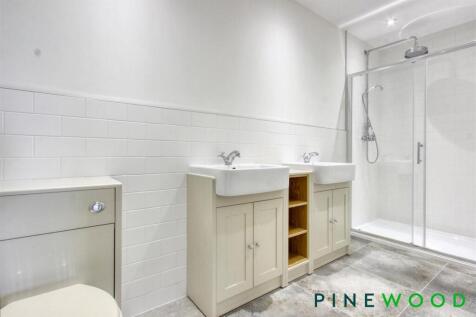ENSUITE - PLEASE NOTE THIS IS N0 8