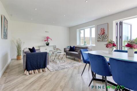 KITCHEN DINER-FAMILY ROOM