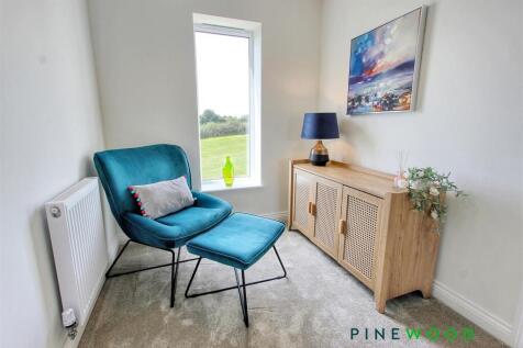 LANDING - READING AREA - VIEWS