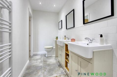 BEDROOM ONE - ENSUITE