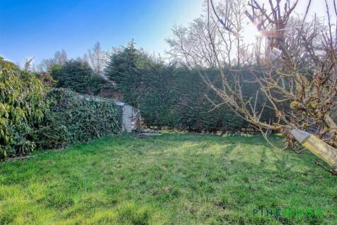 garden to kennels