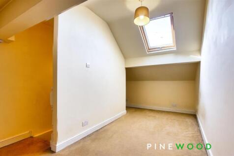 LOFT ROOM