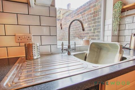 KITCHEN SINK
