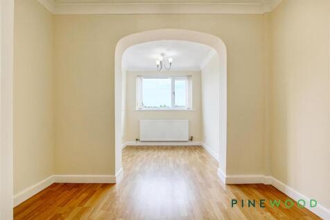 DINING ROOM / SUN ROOM
