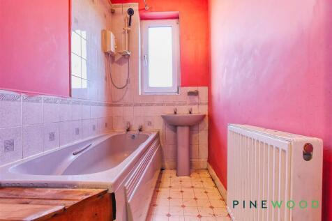 BATHROOOM