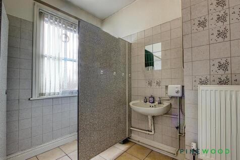 1ST FLOOR WC