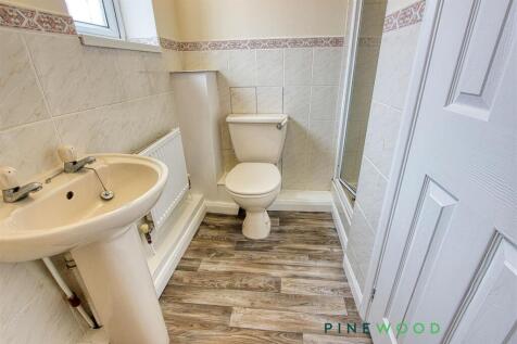 ENSUITE SHOWER ROOM