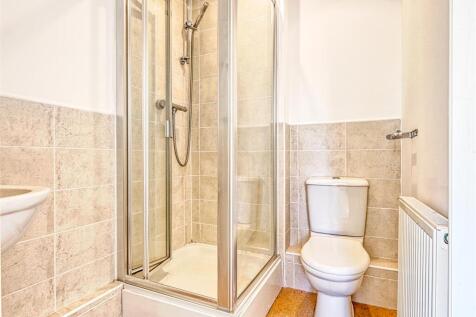 ensuite shower