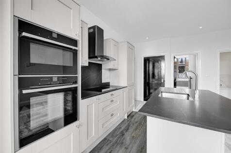 Kitchen Lounge Area