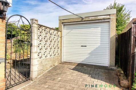 SINGLE GARAGE