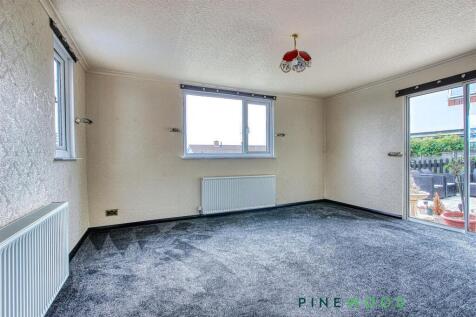 conservatory/ family room