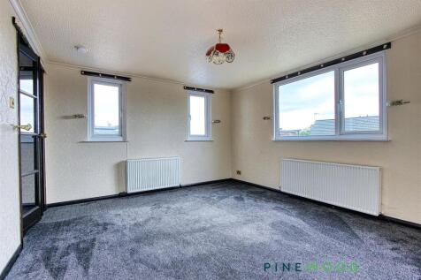 conservatory/ family room