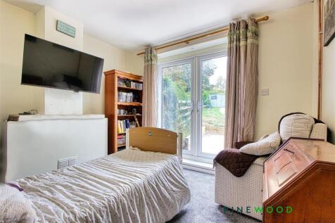 MULTI USE ROOM/5TH BEDROOM