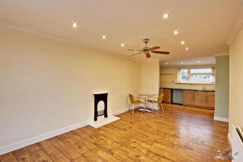 Kitchen/Lounge