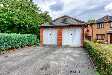 garage (right)