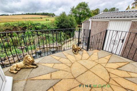 REAR GARDEN - VIEWS