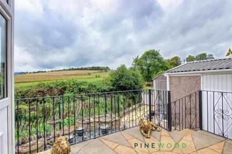 REAR GARDEN - VIEWS