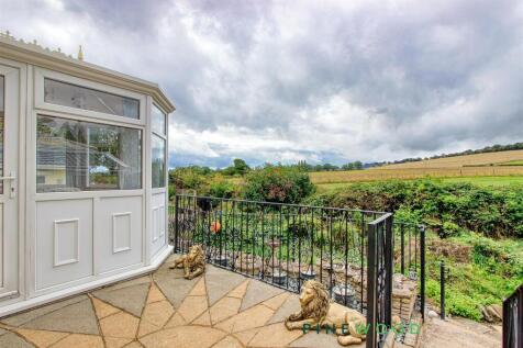 REAR GARDEN - VIEWS