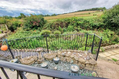 REAR GARDEN - VIEWS