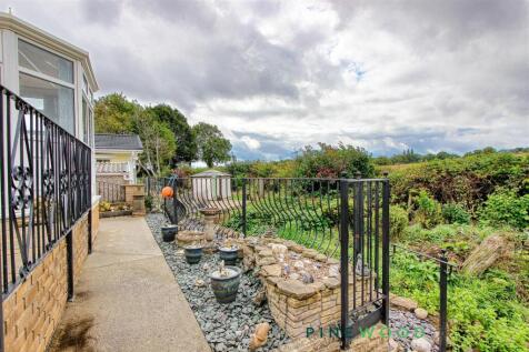 REAR GARDEN - VIEWS