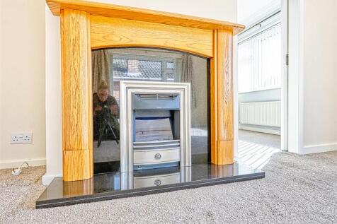 lounge - fireplace