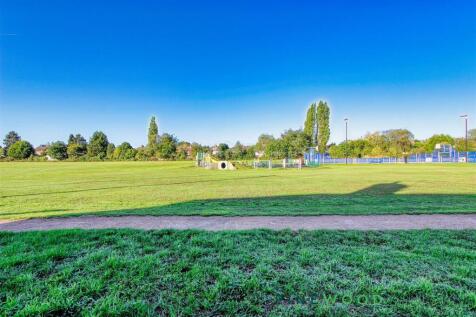 VIEWS OVER PARK