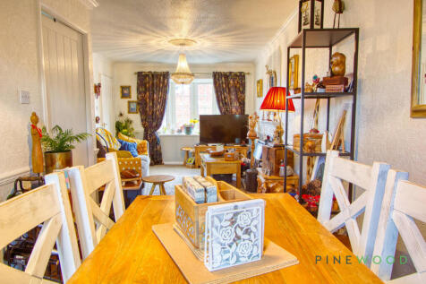 Dining Room / Living Room