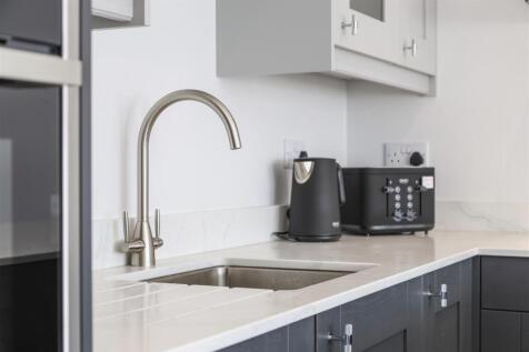 BREAKFAST KITCHEN AREA