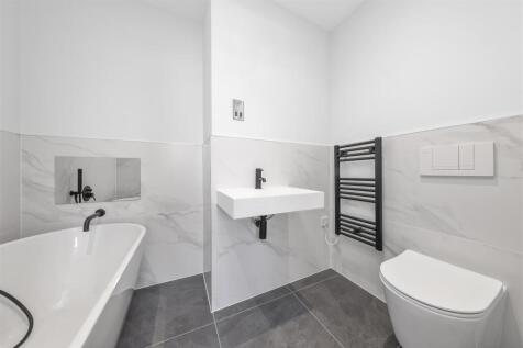 ENSUITE BEDROOM ONE