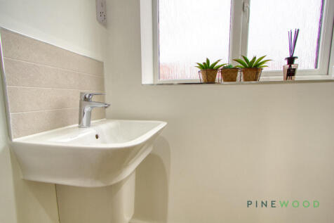 Ensuite (Bedroom 1)