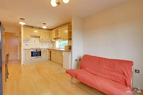 KITCHEN/LIVING AREA