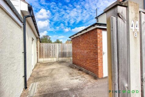 REAR COURTYARD