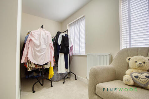 Bedroom 4 (Dressing Room)