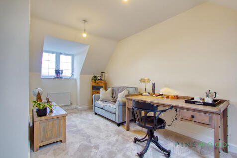 Bedroom 5 / Study