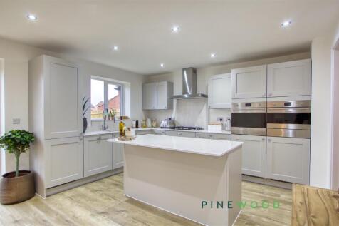 Kitchen / Breakfast Room