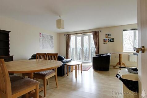 kitchen/lounge/diner