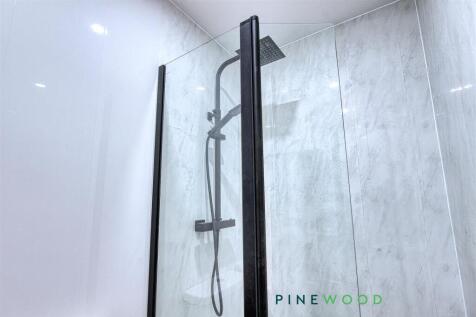 ENSUITE SHOWER ROOM