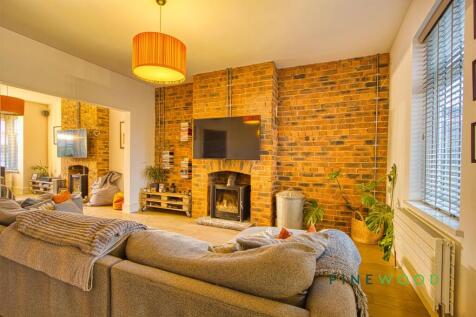 RECEPTION ROOM - LOUNGE