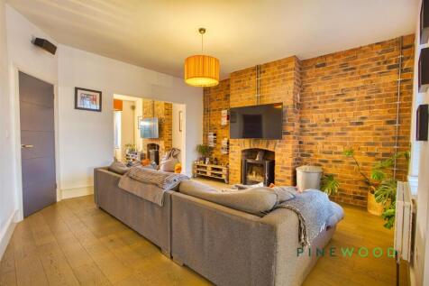 RECEPTION ROOM - LOUNGE