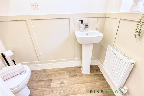 GROUND FLOOR WC