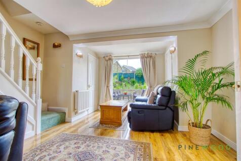 Lounge/Family Room