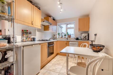 8634542-interior10.jpg