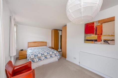 8587992-interior11.jpg