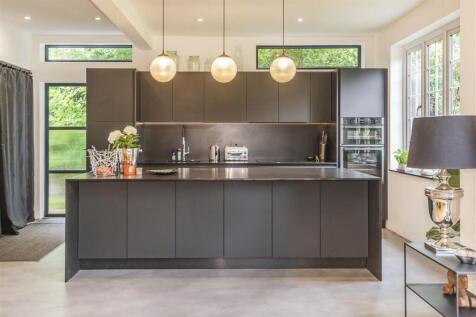 8562263-interior01.jpg