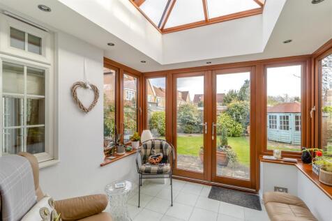 8637670-interior19.jpg